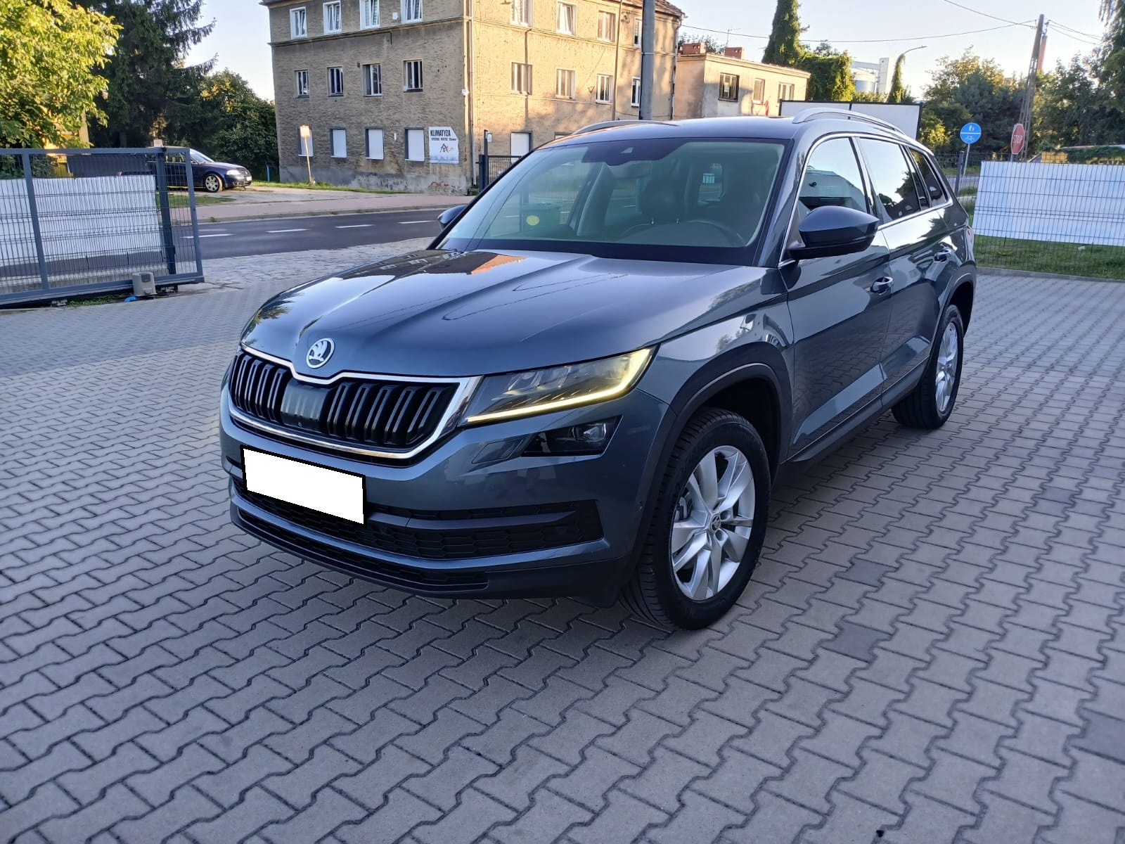 Skoda Kodiaq I 2.0 2.0TSI 180KM 4×4 DSG Ledy Kamery 360 Półskóry Full Opłacona